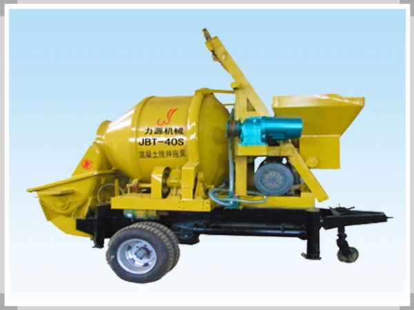 混凝土攪拌拖泵多少錢(qián)？哪家好？